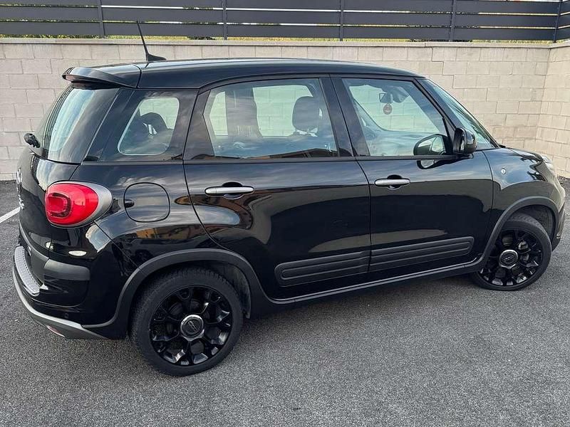 Nero Usata 2021 Fiat 500L Cross Monovolume | 13.000 € (Buon prezzo) - Immagine 1/4