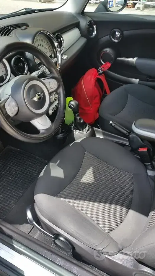 Usata Mini Cooper D 109 CV (80 kW) 2009 Verde Utilitaria