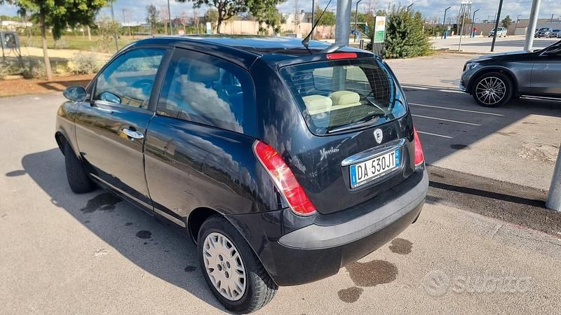 Nero Usata 2006 Lancia Ypsilon Due volumi | 3500 € - Immagine 1/4