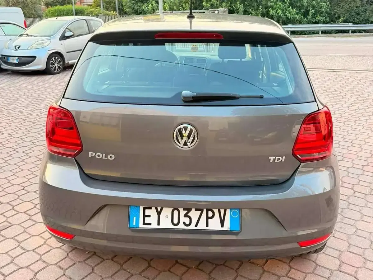 Usata VW Polo 75 CV (55 kW) 2015 Grigio Berlina
