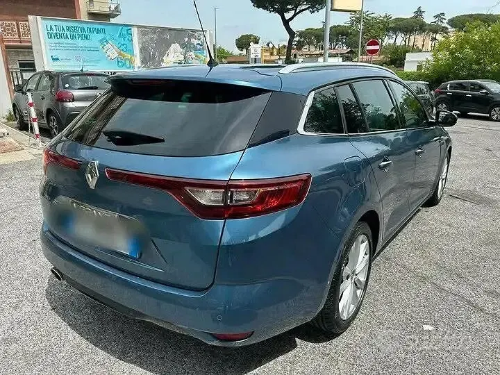 Usata Renault Mégane GrandTour Bose Edition 110 CV (80 kW) 2017 Blu Station wagon