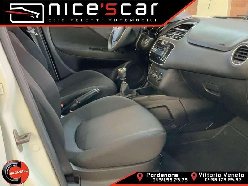 Usata Fiat Punto Evo Street 69 CV (50 kW) 2014 Bianco Utilitaria
