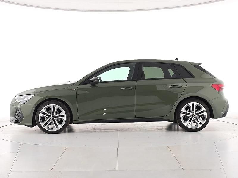 Usata Audi A3 S-Line 150 CV (110 kW) 2025 Verde Berlina
