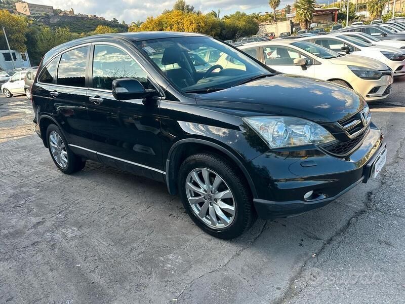 Nero Usata 2010 Honda CR-V SUV | 7980 € (Cara) - Immagine 1/4