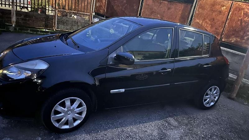 Usata Renault Clio IV Dynamique 75 CV (55 kW) 2012 Nero Berlina