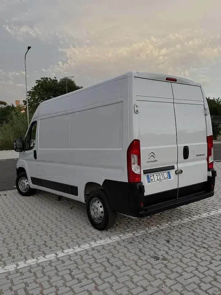 Usata Citroën Jumper 140 CV (102 kW) 2024 Bianco Monovolume