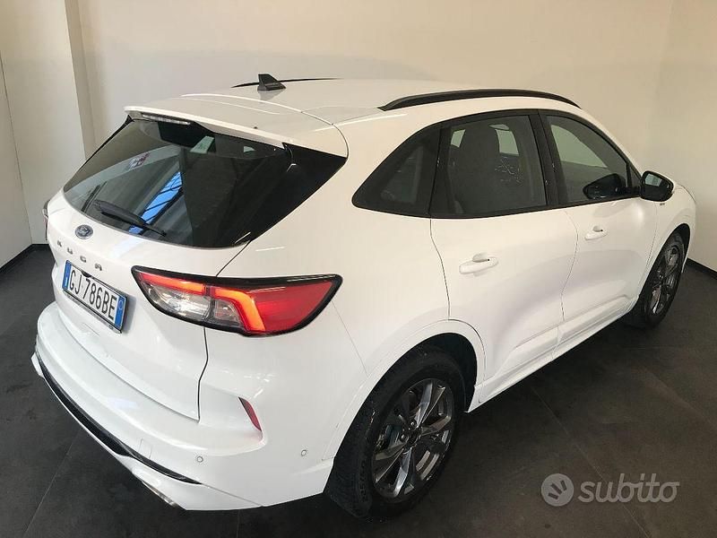 Usata Ford Kuga ST-Line 120 CV (88 kW) 2022 Bianco SUV