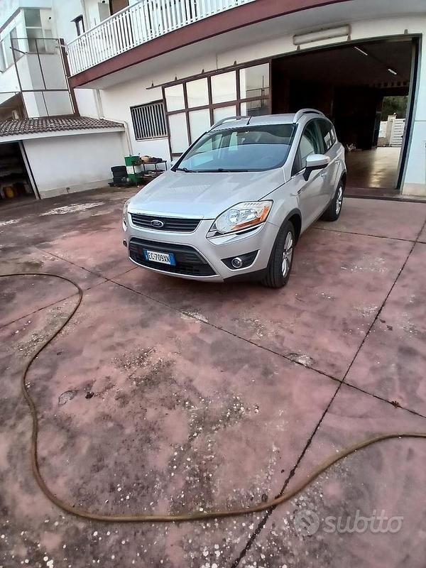 Usata Ford Kuga 136 CV (100 kW) 2010 Bianco SUV