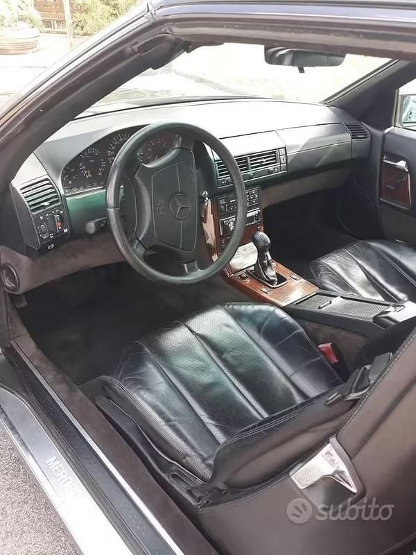 Usata Mercedes SL280 193 CV (141 kW) 1994 Nero Cabrio