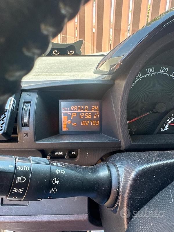 Usata Toyota iQ 2010 Bianco Utilitaria