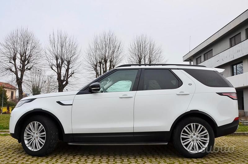 Usata Land Rover Discovery 5 HSE Luxury 240 CV (176 kW) 2017 Bianco SUV