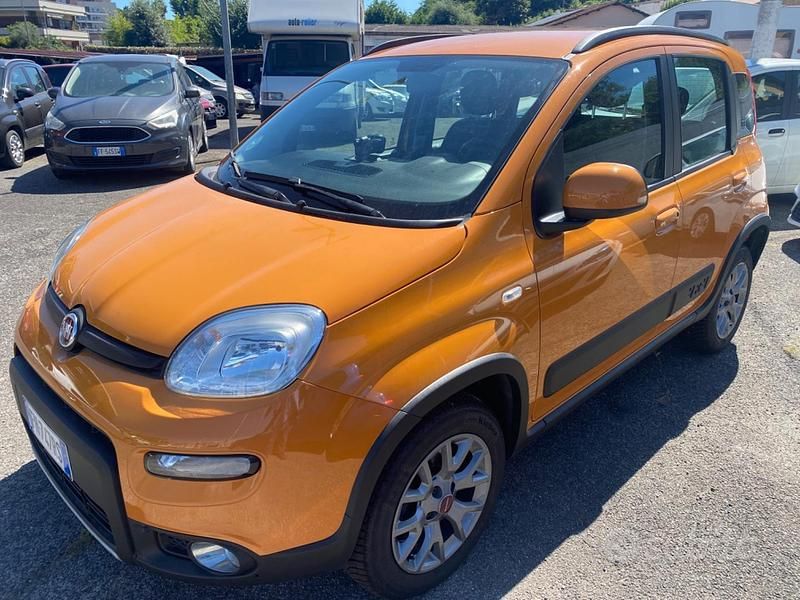 Usata Fiat Panda 4x4 S 85 CV (62 kW) 2017 Arancione Utilitaria