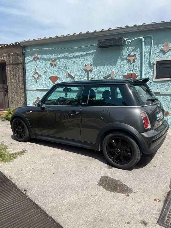 Usata Mini Cooper 88 CV (64 kW) 2006 Grigio Utilitaria