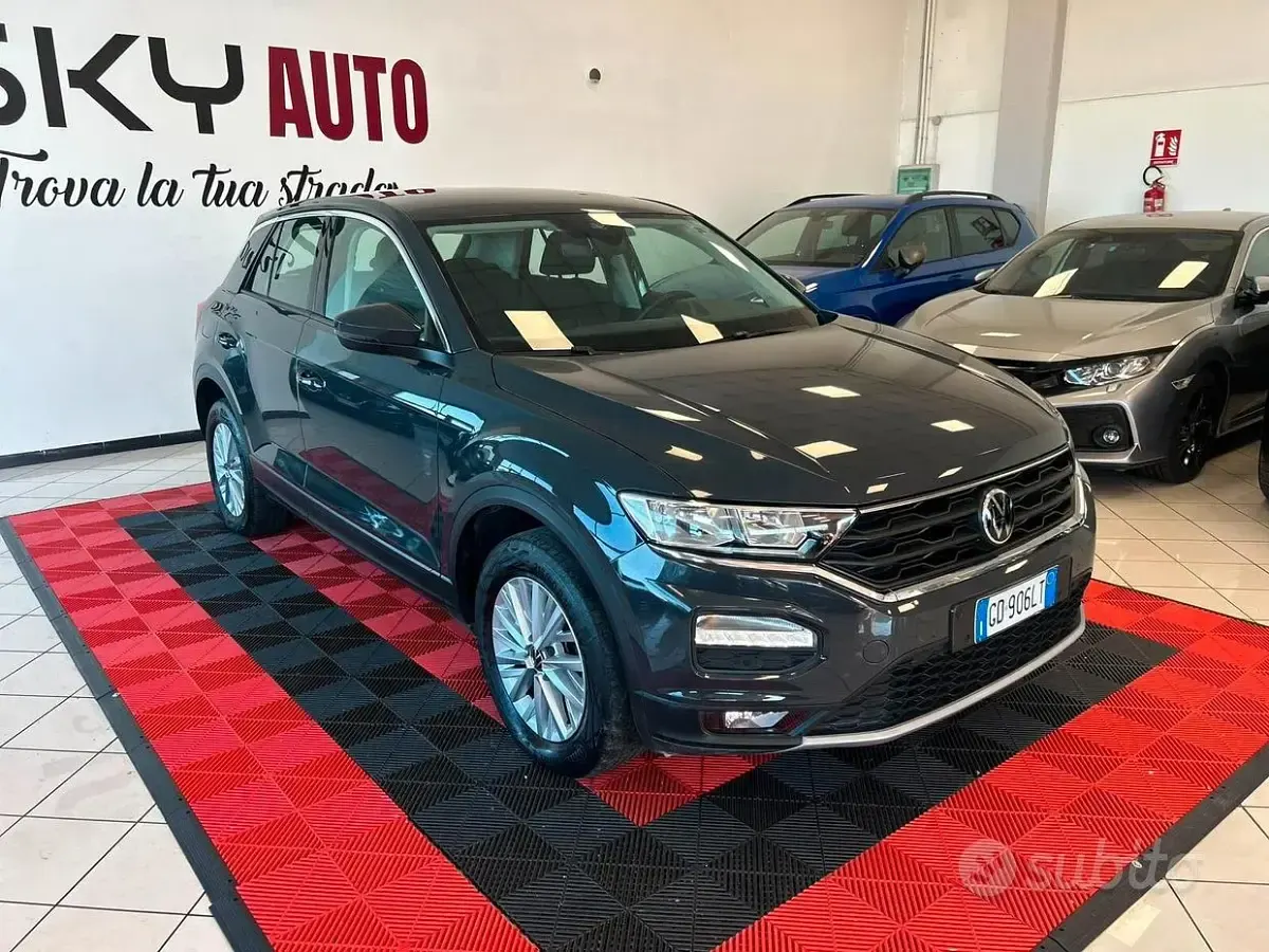 Usata VW T-Roc Style 110 CV (80 kW) 2021 Grigio SUV