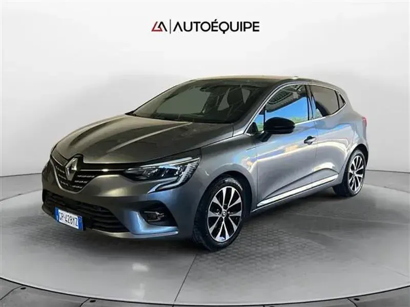 Usata Renault Clio Techno 100 CV (73 kW) 2023 Grigio scuro Utilitaria