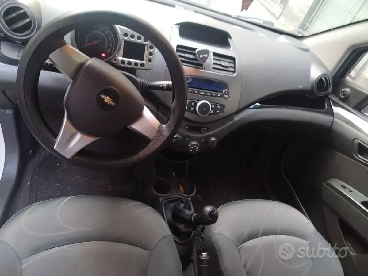 Usata Chevrolet Spark 68 CV (50 kW) 2012 Bianco Utilitaria