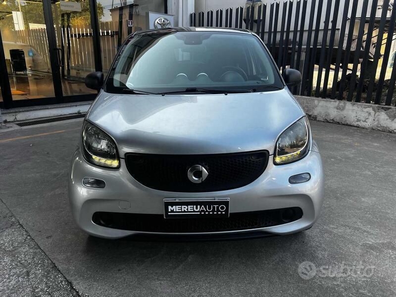Usata Smart ForFour Passion 71 CV (52 kW) 2015 Grigio Utilitaria