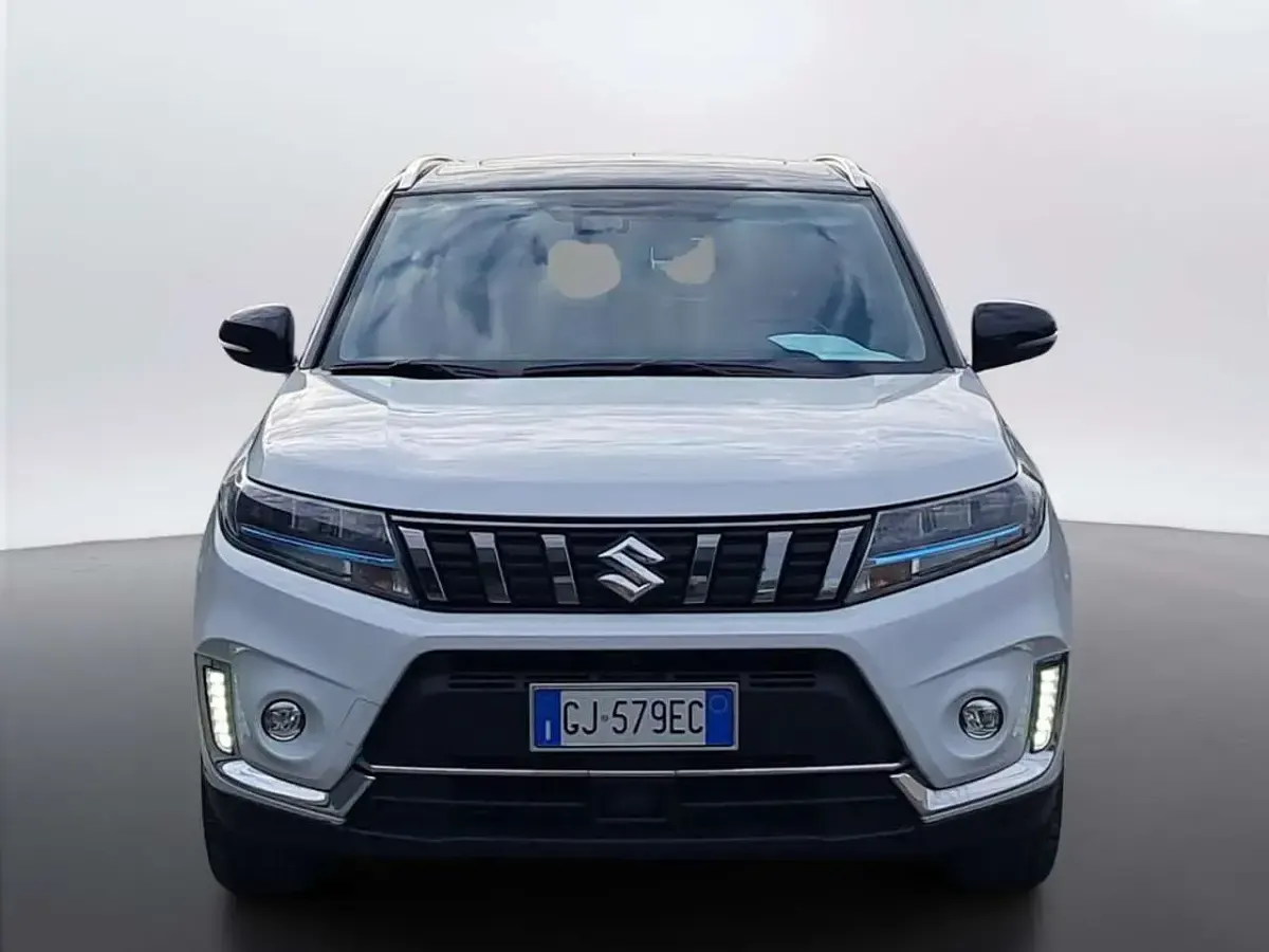 Usata Suzuki Vitara 114 CV (83 kW) 2022 Bianco SUV