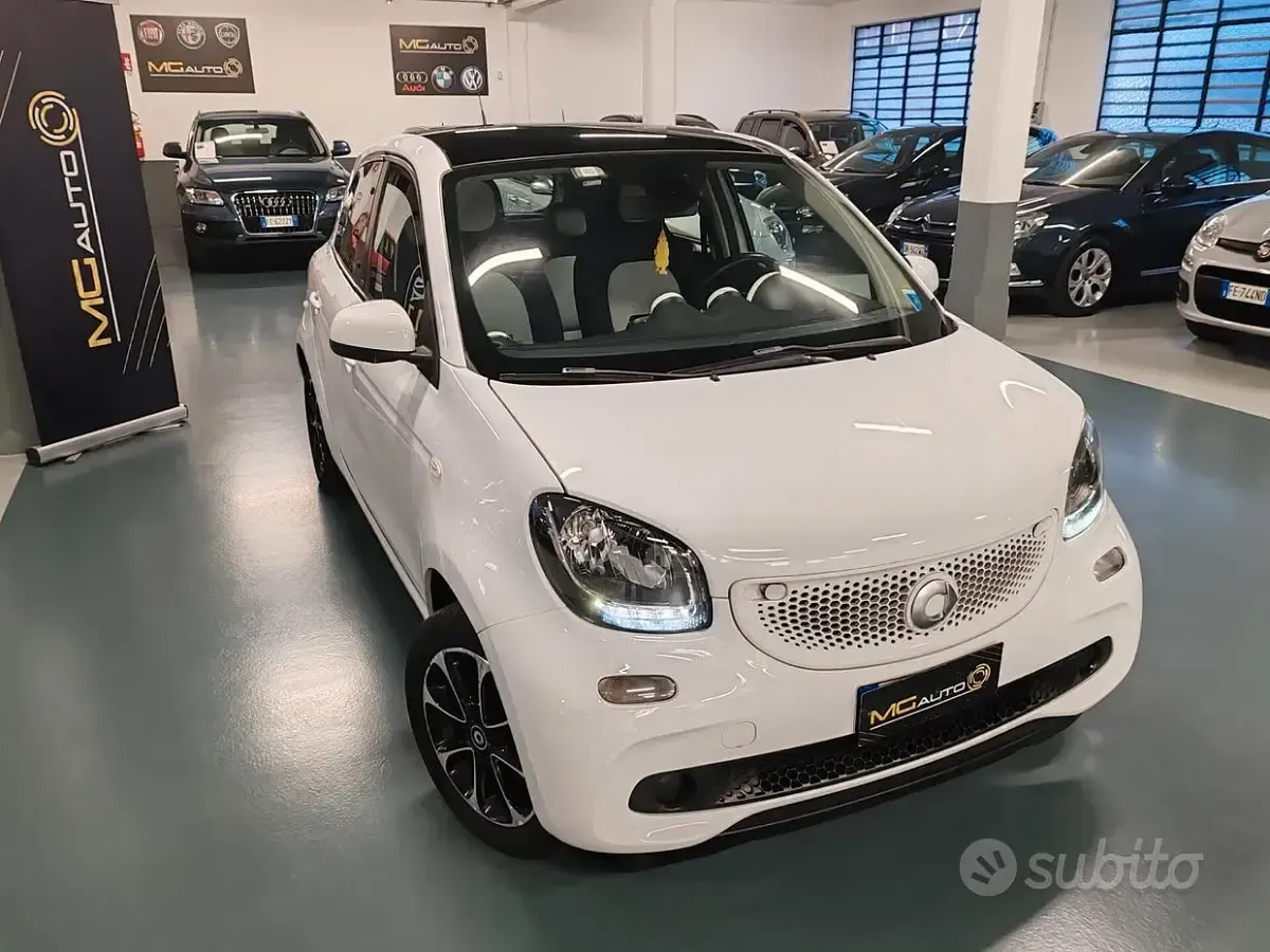 Usata Smart ForFour Prime 71 CV (52 kW) 2015 Bianco Utilitaria