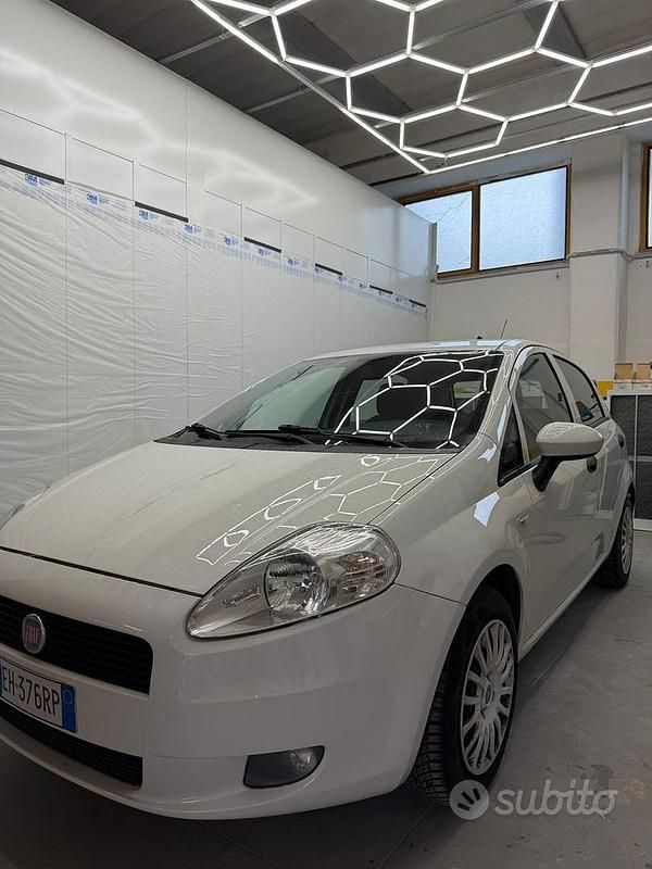 Usata Fiat Grande Punto 75 CV (55 kW) 2011 Utilitaria