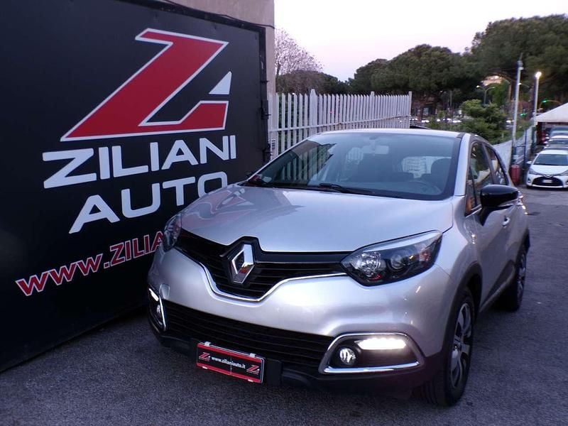 Usata Renault Captur 90 CV (66 kW) 2015 Grigio SUV