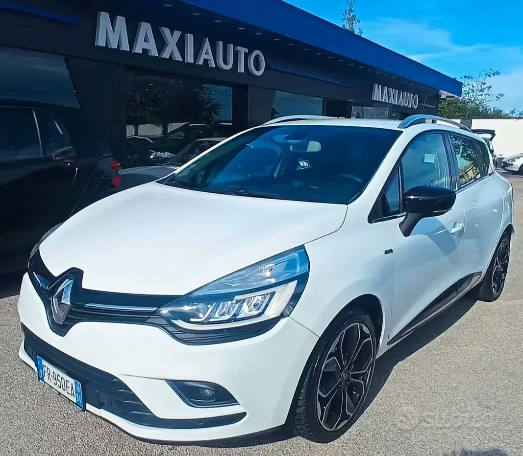 Usata Renault Clio 110 CV (80 kW) 2018 Bianco Station wagon