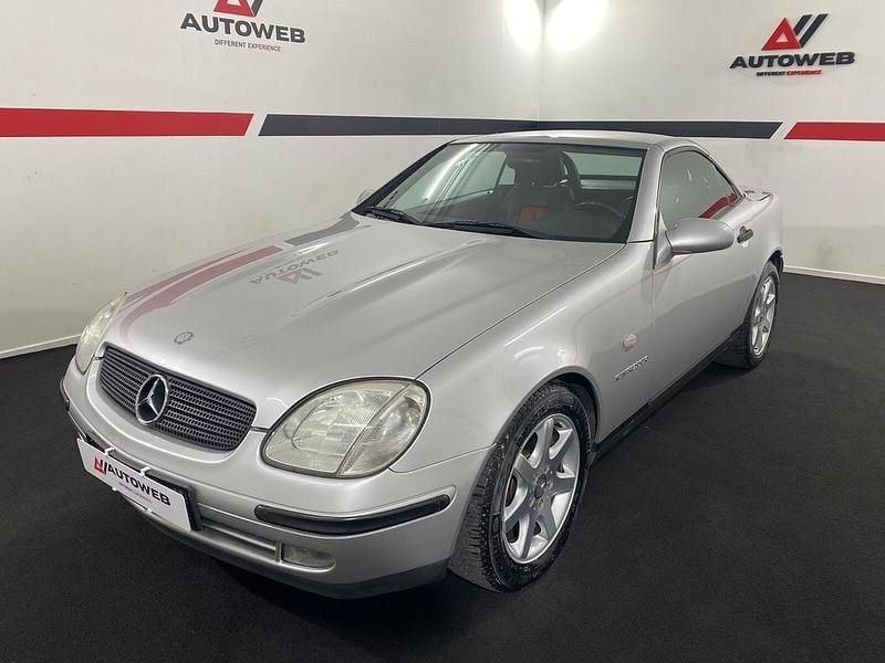 Usata Mercedes SLK230 192 CV (141 kW) 1998 Argento Cabrio