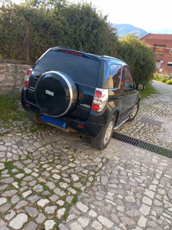 Second-hand Suzuki Vitara 109 CP (80 kW) 2009 Negru SUV