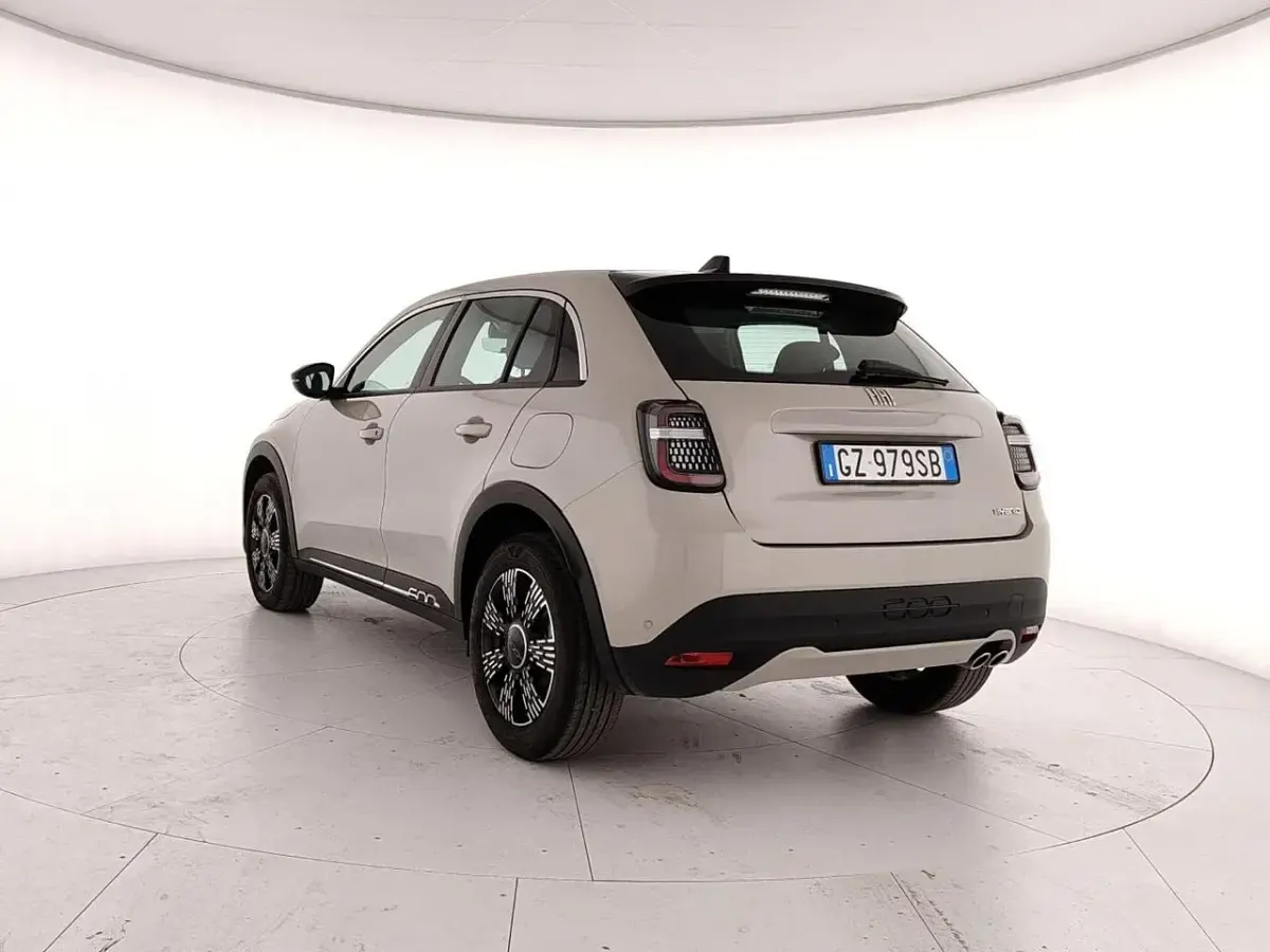 Usata Fiat 600 135 CV (99 kW) 2025 Beige SUV