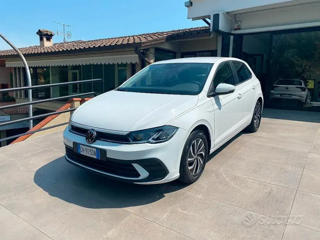 Usata VW Polo 80 CV (58 kW) 2021 Bianco Utilitaria