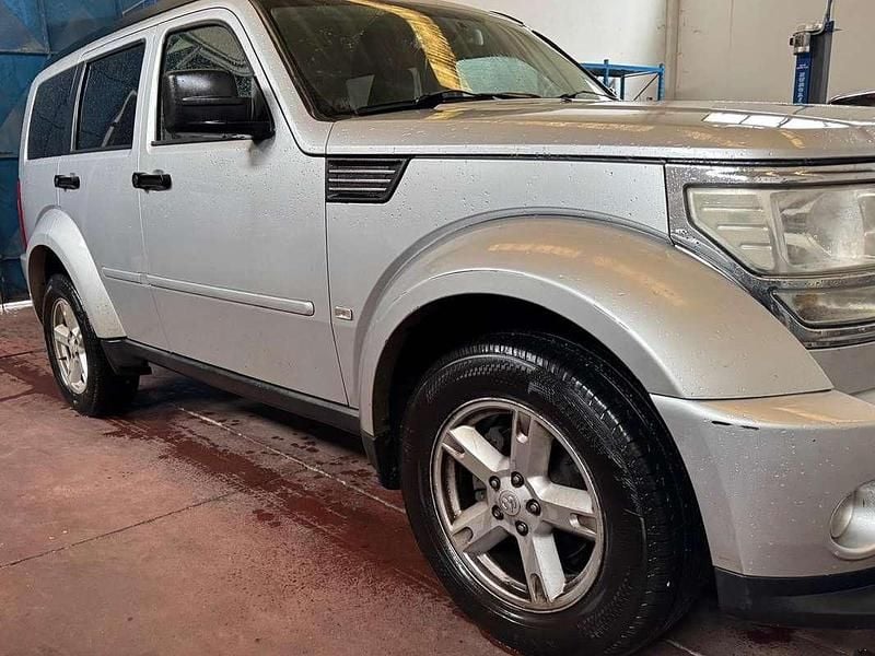 Usata Dodge Nitro SXT 177 CV (130 kW) 2010 Grigio SUV
