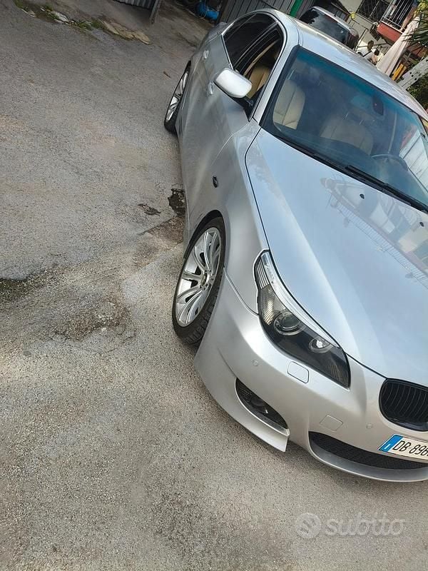 Grigio Usata 2004 BMW 530 Efficient Dynamics Tre volumi | 4000 € (Super prezzo) - Immagine 1/4
