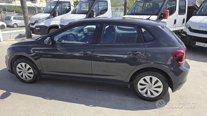 Usata VW Polo R-line 65 CV (47 kW) 2018 Grigio Utilitaria