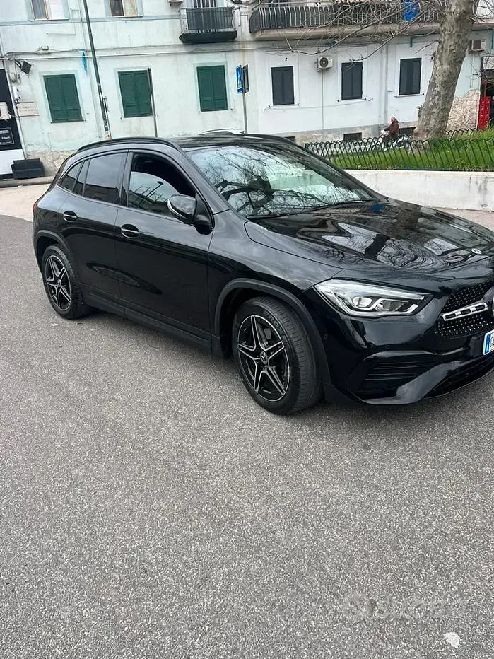 Usata Mercedes GLA200 163 CV (119 kW) 2020 Nero SUV