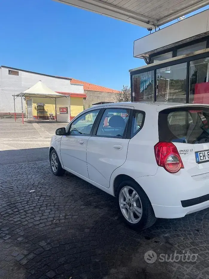 Usata Chevrolet Aveo LT 84 CV (61 kW) 2011 Bianco Berlina