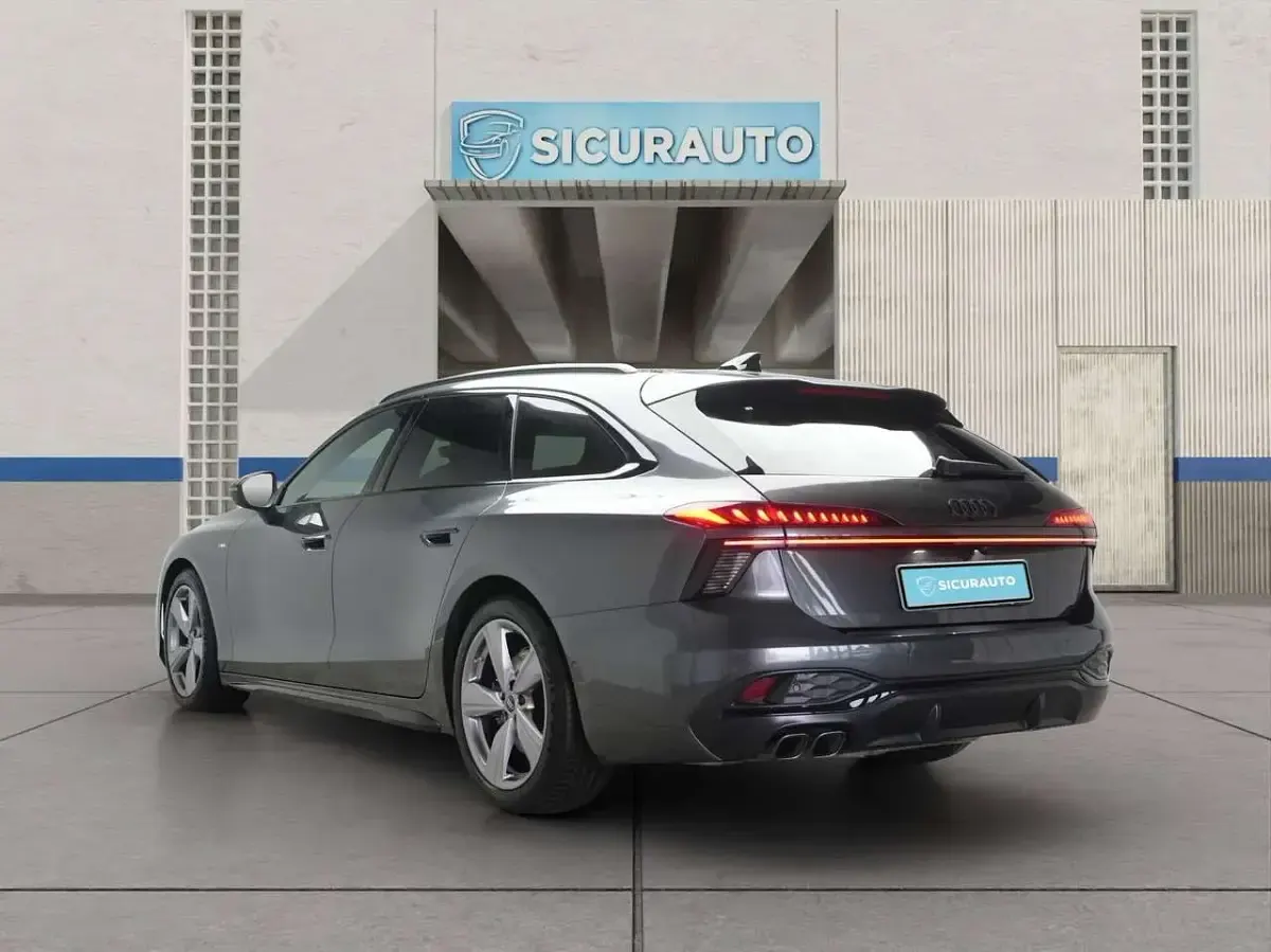Usata Audi A6 S-Line 204 CV (150 kW) 2025 Grigio daytona effetto perla Station wagon