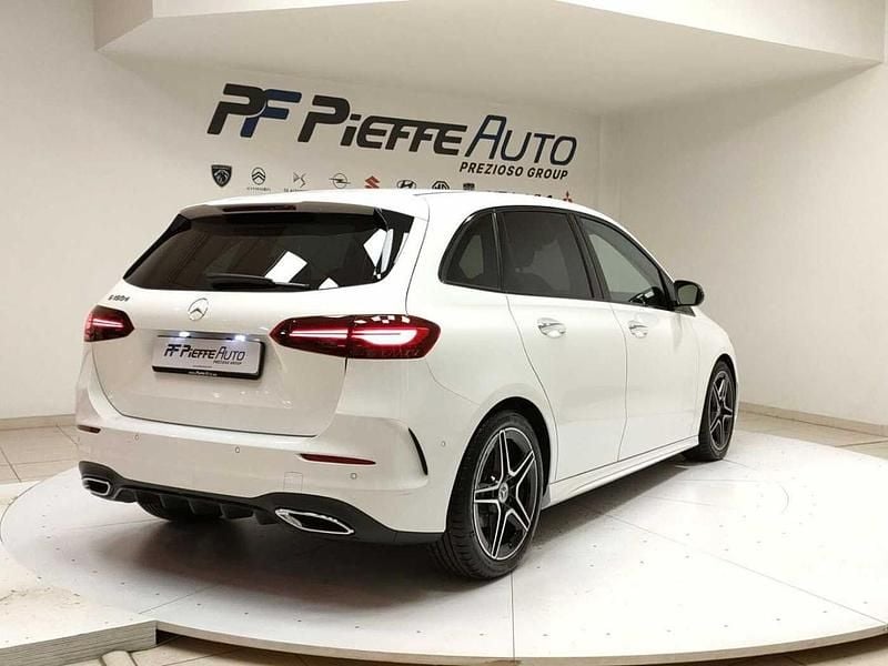 Usata Mercedes B180 AMG Line Premium 116 CV (85 kW) 2023 Bianco Monovolume