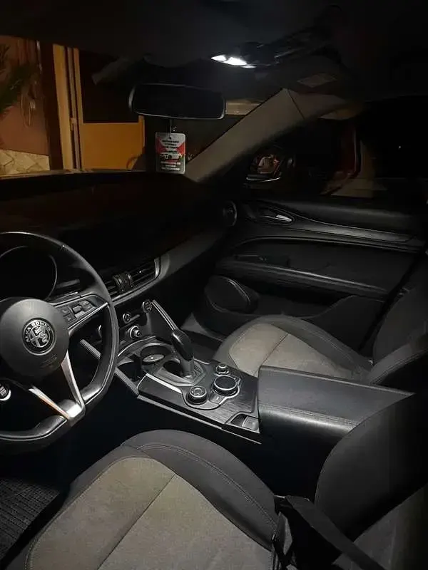 Usata Alfa Romeo Stelvio Business 209 CV (153 kW) 2018 SUV