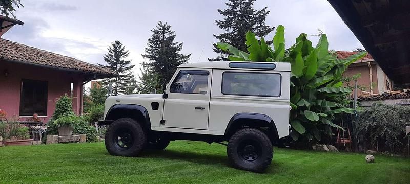 Usata Land Rover Defender 109 CV (80 kW) 1991 SUV
