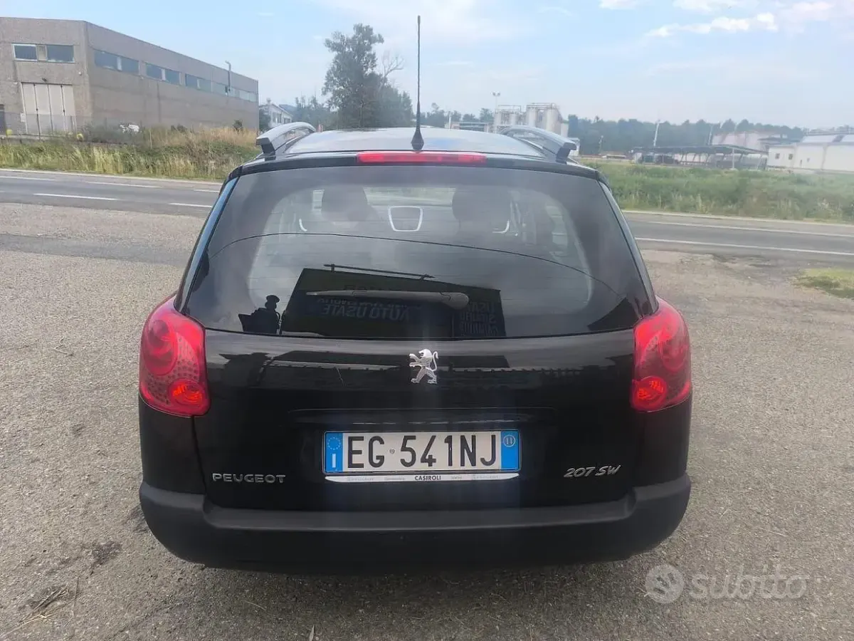 Usata Peugeot 207 90 CV (66 kW) 2011 Nero Station wagon