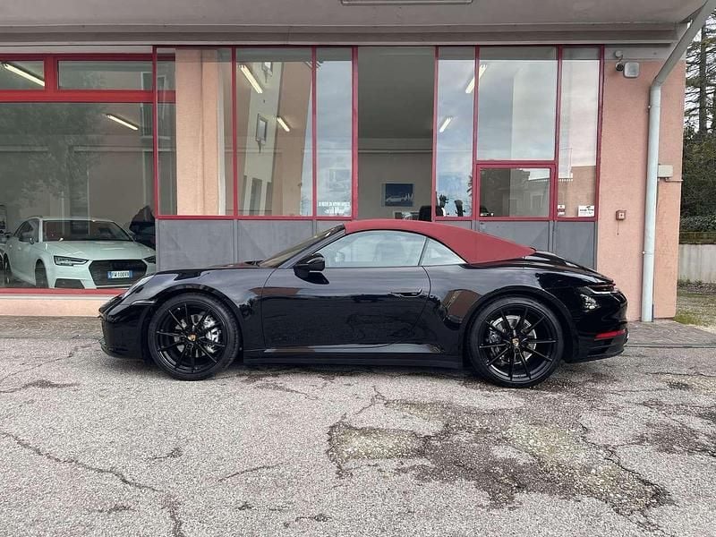 Usata Porsche 911 Carrera Cabriolet 385 CV (283 kW) 2021 Nero Cabrio