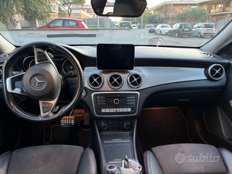 Usata Mercedes CLA220 2019 Grigio Berlina