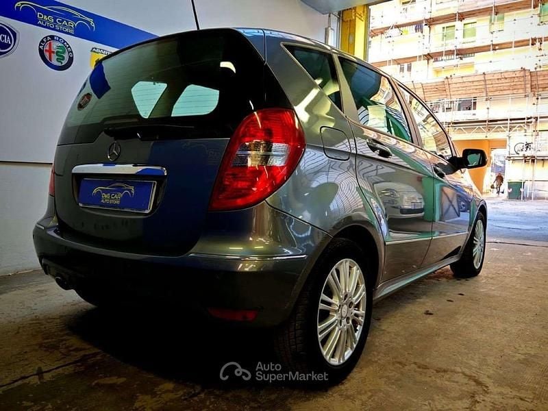Usata Mercedes A45 AMG Elegance 109 CV (80 kW) 2010 Gray Monovolume