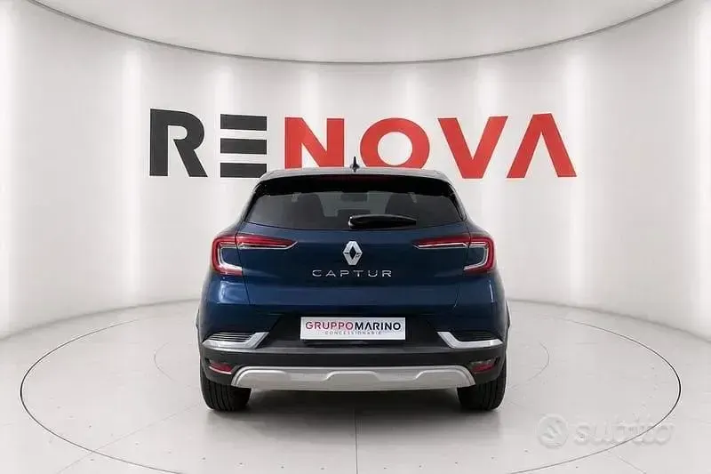 Usata Renault Captur Techno 101 CV (74 kW) 2024 Blu SUV