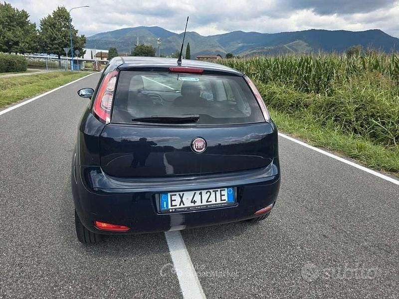 Usata Fiat Punto Evo 69 CV (50 kW) 2015 Blu Utilitaria