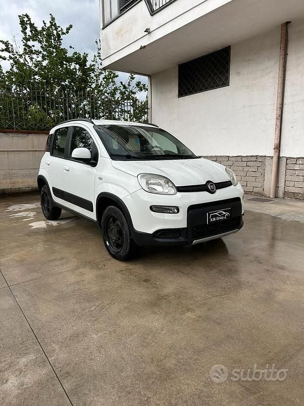 Usata Fiat Panda 4x4 Wild 86 CV (63 kW) 2021 Utilitaria