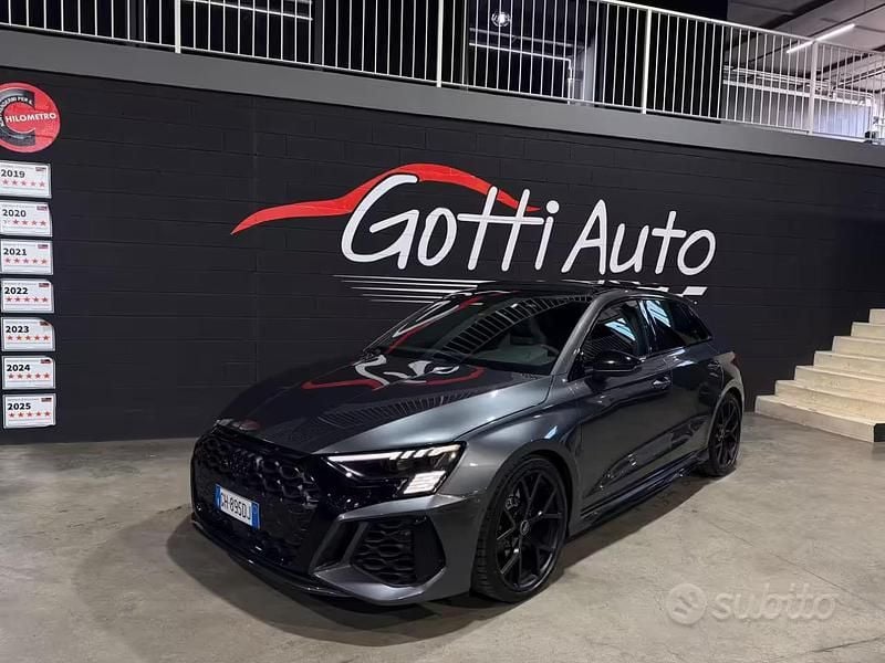 Usata Audi RS3 400 CV (294 kW) 2022 Grigio scuro Berlina