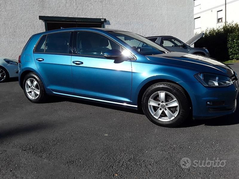 Usata VW Golf VII Trendline 90 CV (66 kW) 2015 Blu Berlina