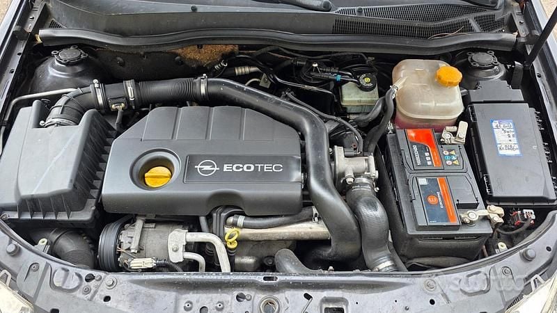 Usata Opel Astra 101 CV (74 kW) 2008 Nero Station wagon