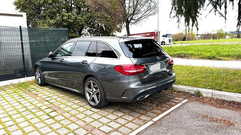 Usado Mercedes C220 Premium 170 CV (125 kW) 2018 Berlina
